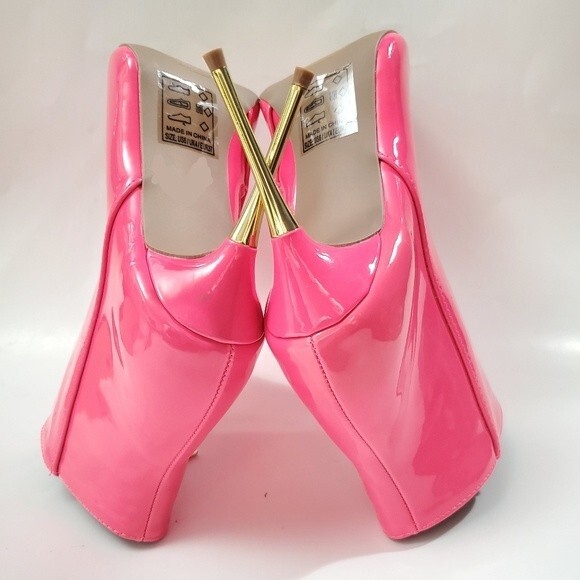 Barbie Girl Pointed Toe Gold Heel Booties Size 6 - Picture 6 of 15